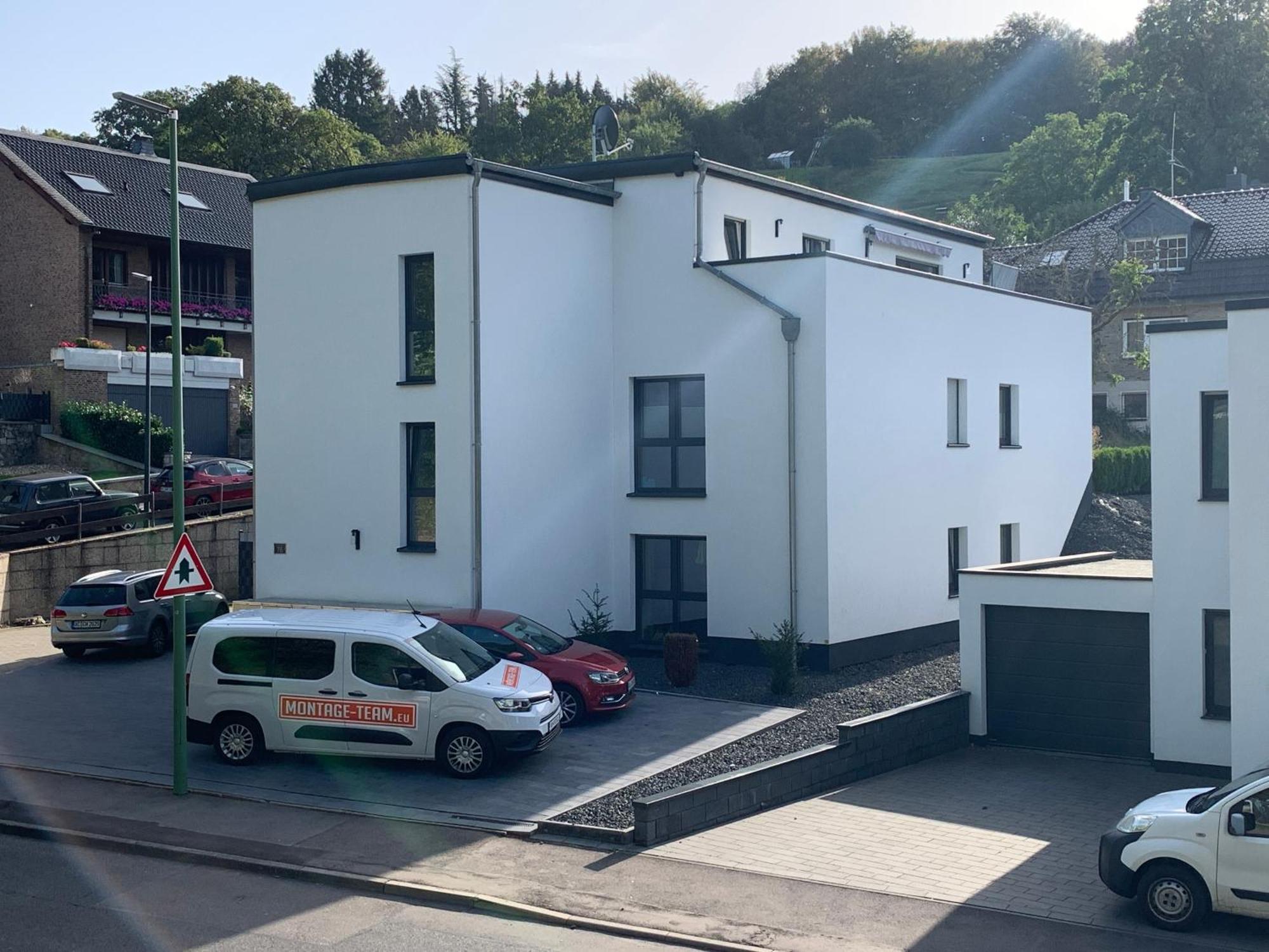 Grosszuegige Auch Als Monteur Nutzbar, In Stolberg - Vicht *
